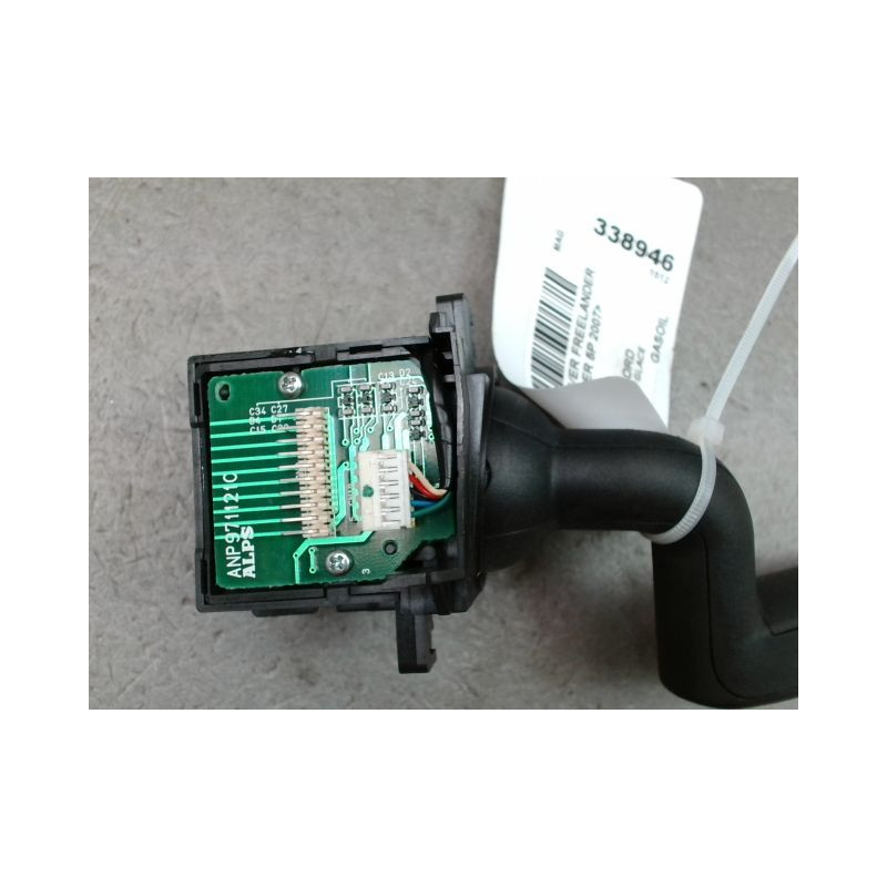 COMMANDE ESSUIE GLACE LAND ROVER FREELANDER 2007-