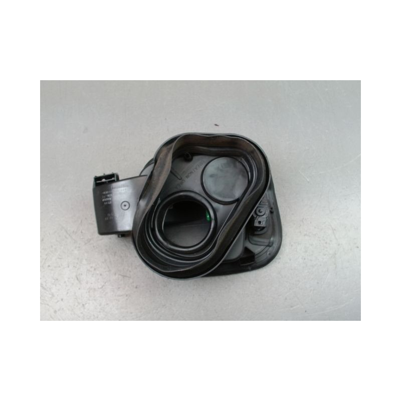 VOLET DE TRAPPE CARBURANT FORD FOCUS