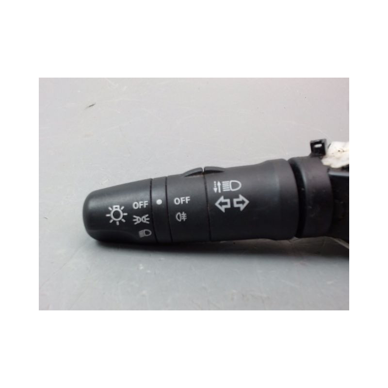 COMMANDE ECLAIRAGE RENAULT MAXITY