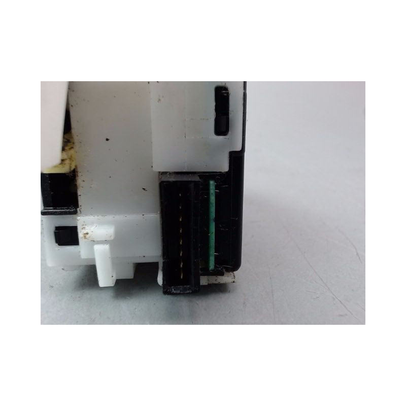 COMMANDE ECLAIRAGE RENAULT MAXITY