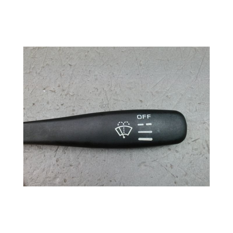 COMMANDE ESSUIE GLACE NISSAN PICK-UP PICKUP DBL.CAB. III Phase 2 2002-2006