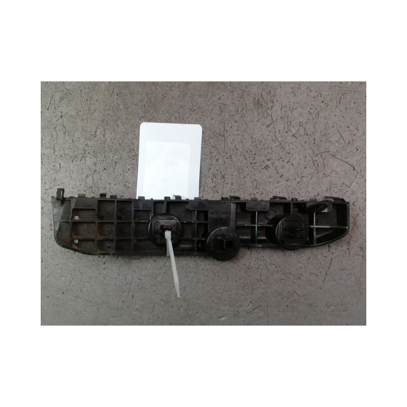SUPPORT PARE-CHOC ARD NISSAN MICRA 2009-