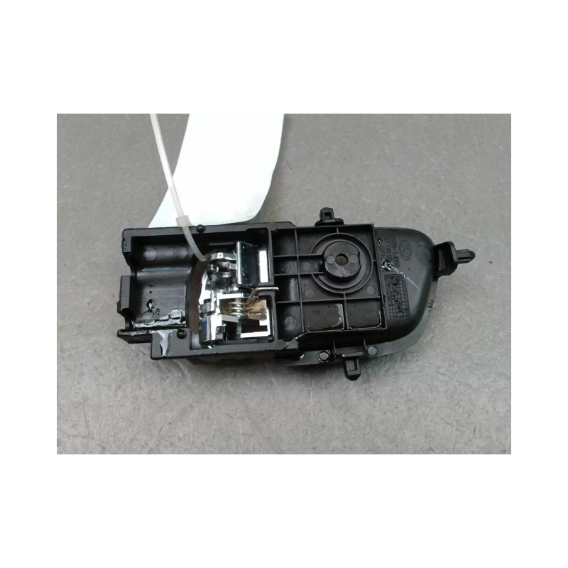 POIGNEE INTERIEURE PORTE AVANT DROIT HYUNDAI I 20 2009-
