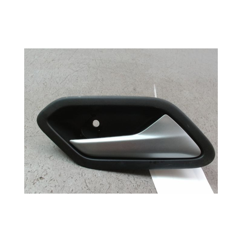 POIGNEE INTERIEURE PORTE AVANT DROIT DACIA SANDERO 2008-