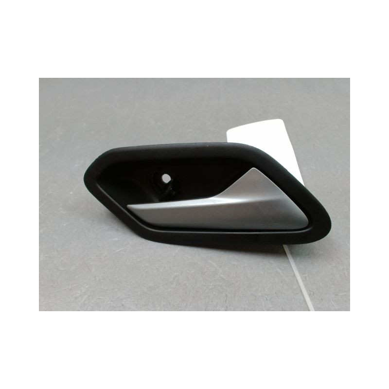 POIGNEE INTERIEURE PORTE ARRIERE DROIT DACIA SANDERO 2008-