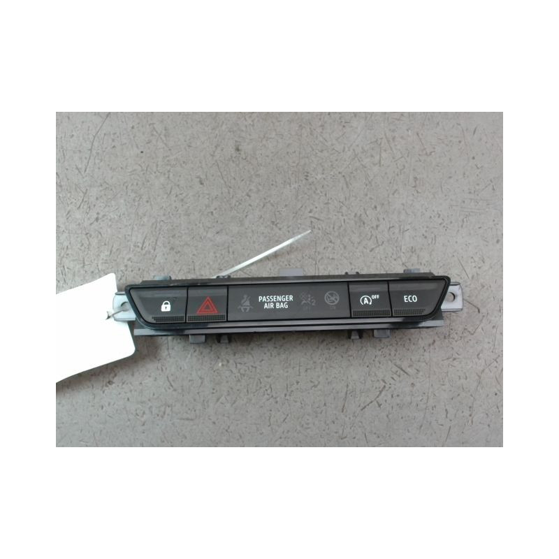 BOUTON DE WARNING DACIA SANDERO 2008-
