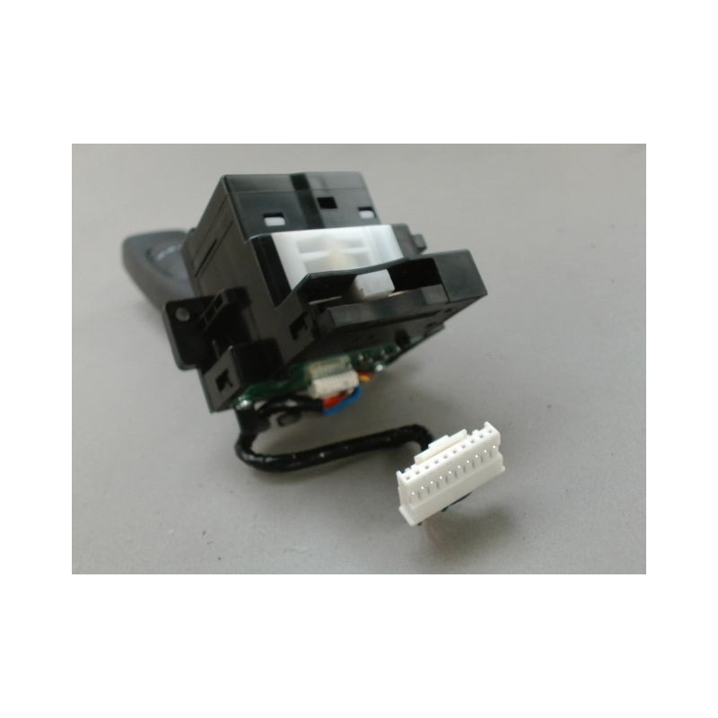 COMMANDE CLIGNOTANT VOLVO V40