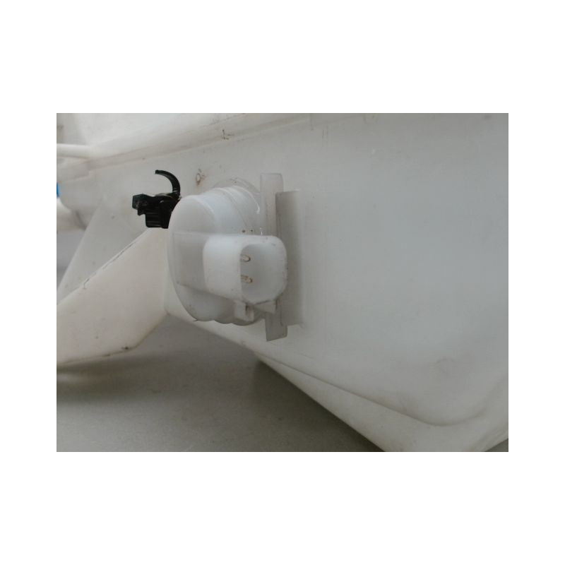 RESERVOIR LAVE-GLACE AVANT VOLVO V40