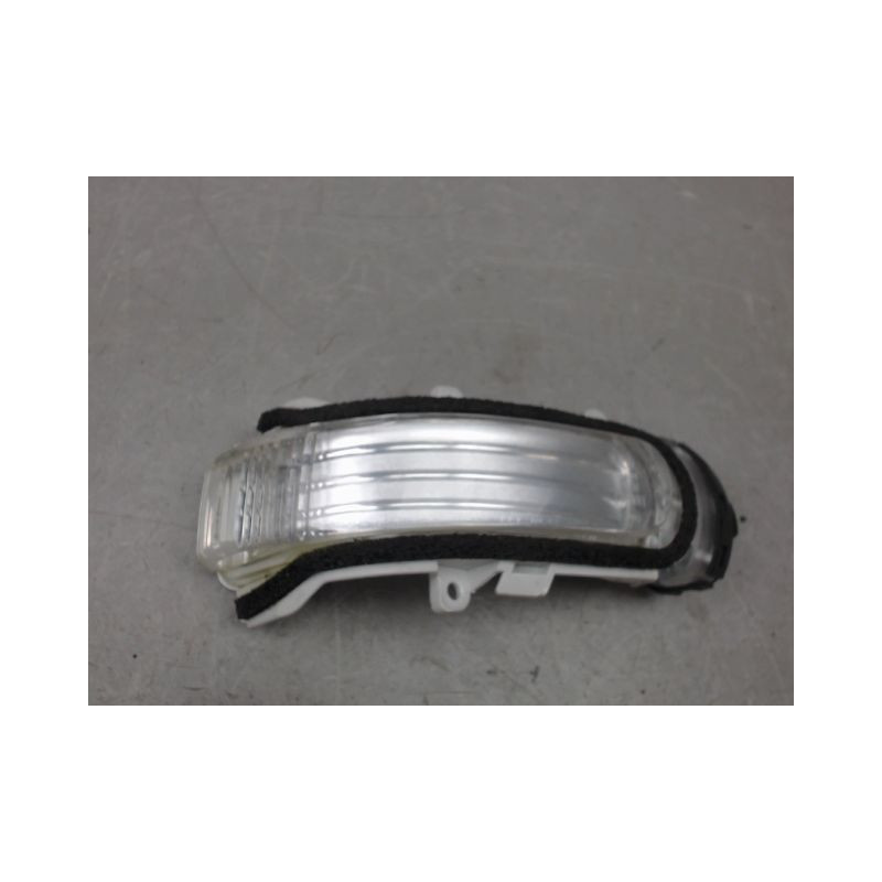 REPETITEUR RETROVISEUR GAUCHE TOYOTA U.CRUISER