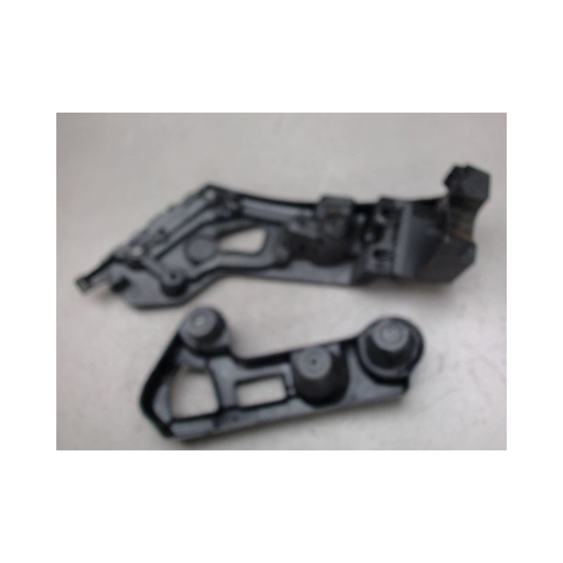 SUPPORT PARE-CHOC ARD RENAULT CLIO