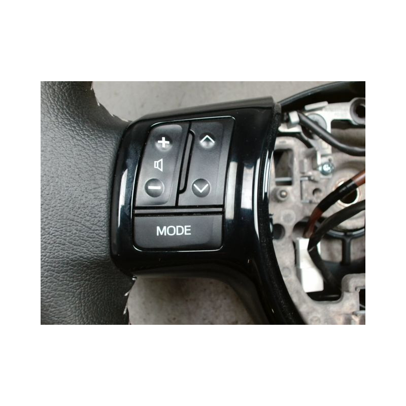 VOLANT DE DIRECTION TOYOTA YARIS