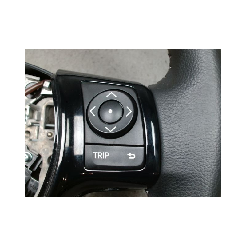 VOLANT DE DIRECTION TOYOTA YARIS