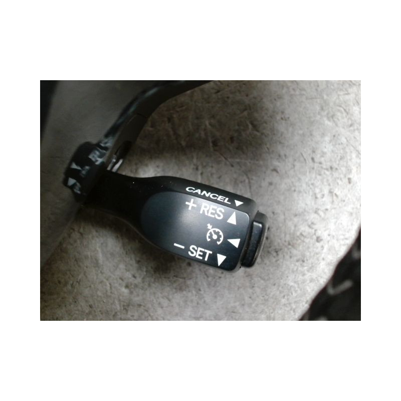 VOLANT DE DIRECTION TOYOTA YARIS