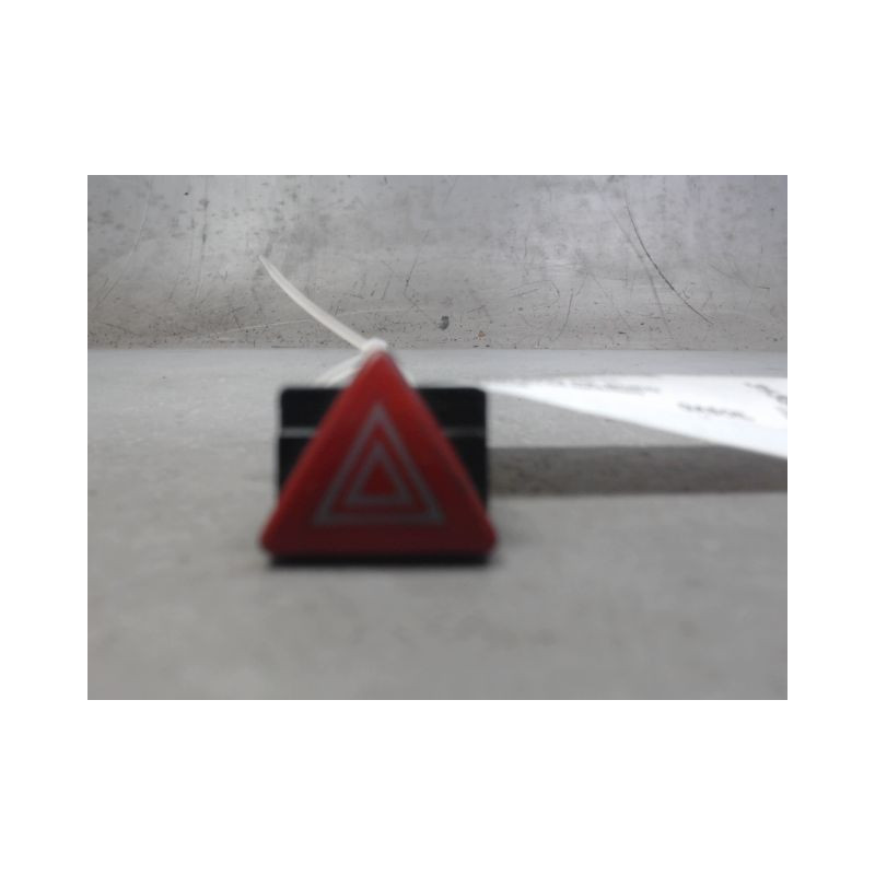 BOUTON DE WARNING AUDI A3 2003-