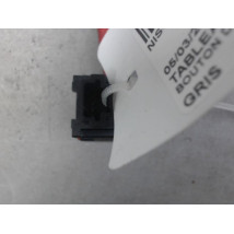 BOUTON DE WARNING NISSAN QASHQAI