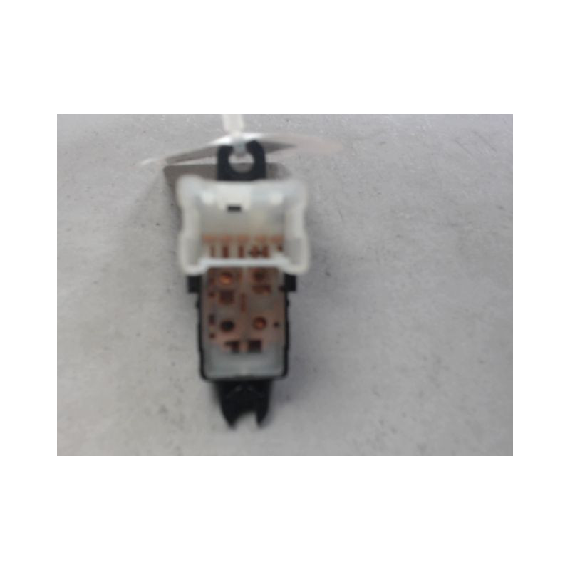 COMMANDE LEVE-GLACE PORTE ARD NISSAN QASHQAI