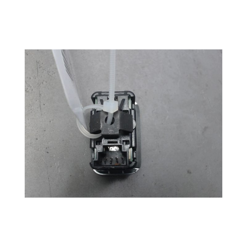 COMMANDE LEVE-GLACE PORTE AVD MERCEDES CLASSE A