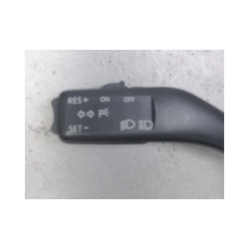 COMMANDE CLIGNOTANT SEAT LEON 2005-