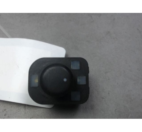 COMMANDE RETROVISSEUR EXT ELECTRIQUE
