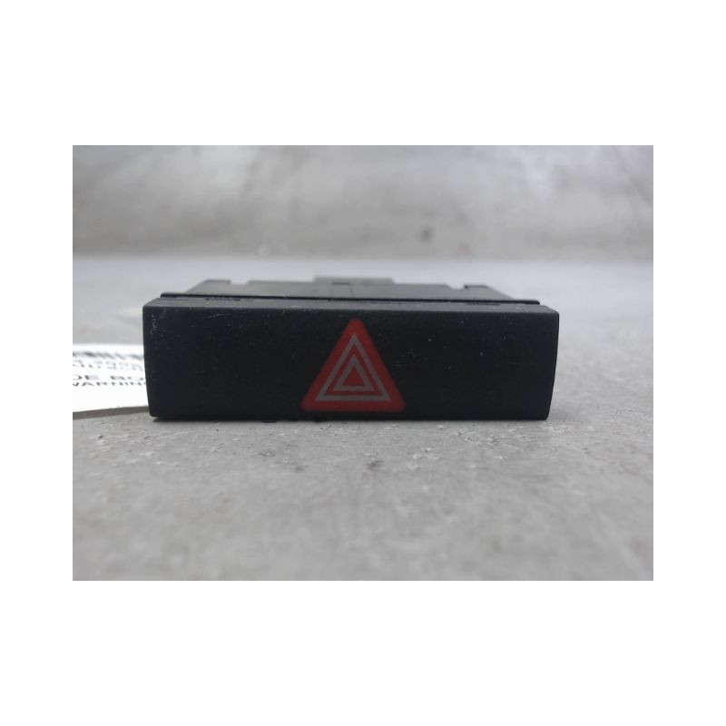 BOUTON DE WARNING AUDI A6 AVANT 2005-