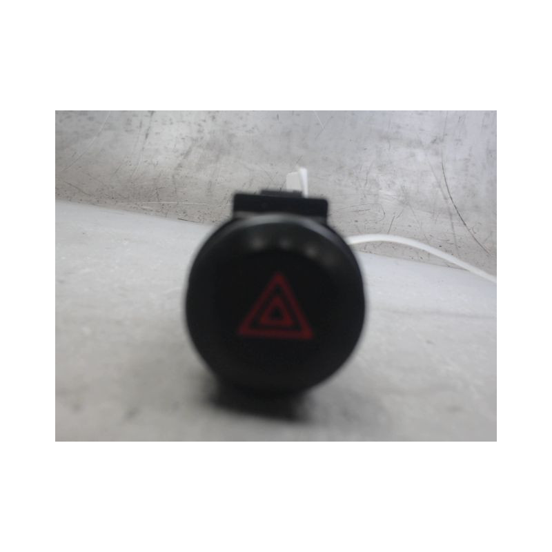 BOUTON DE WARNING KIA SORENTO