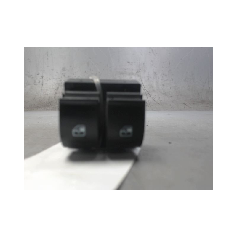 COMMANDE LEVE-GLACE PORTE AVG FIAT PUNTO