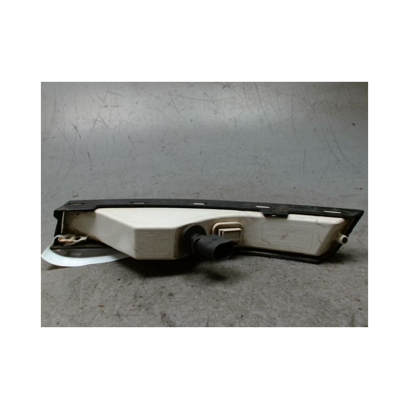 CLIGNOTANT DROIT VOLKSWAGEN PASSAT 2005-