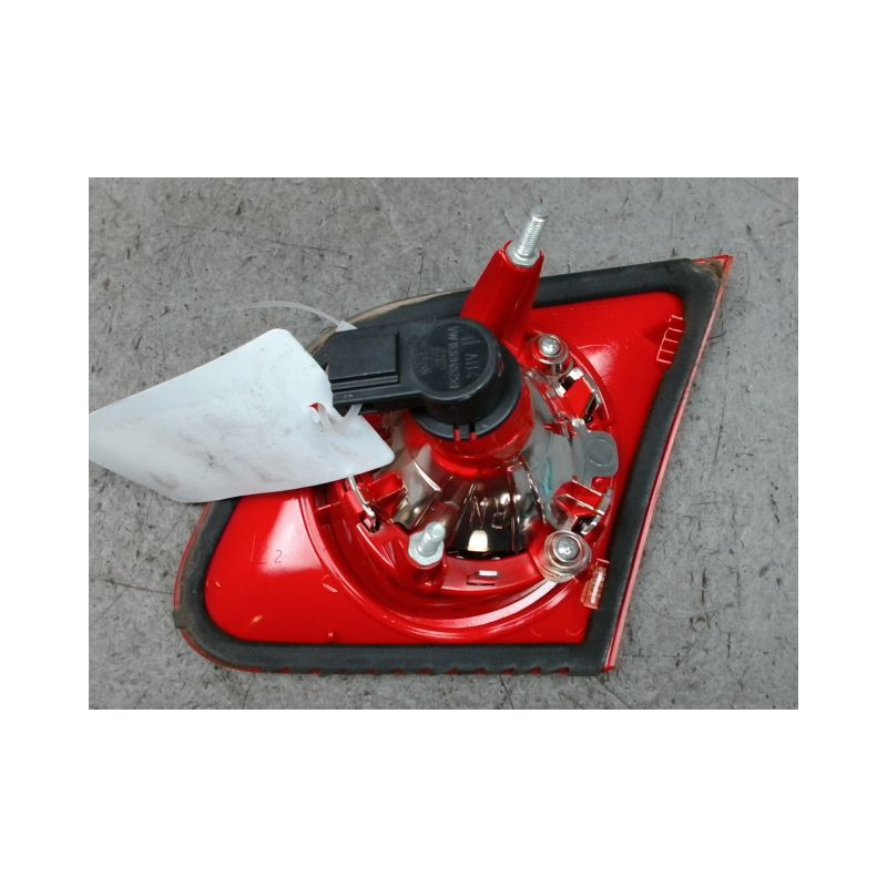 FEU ARRIERE INTERIEUR GAUCHE VOLKSWAGEN PASSAT 2005-