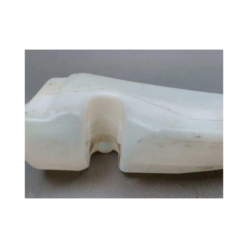 RESERVOIR LAVE-GLACE AVANT DACIA SANDERO I 2008-2012