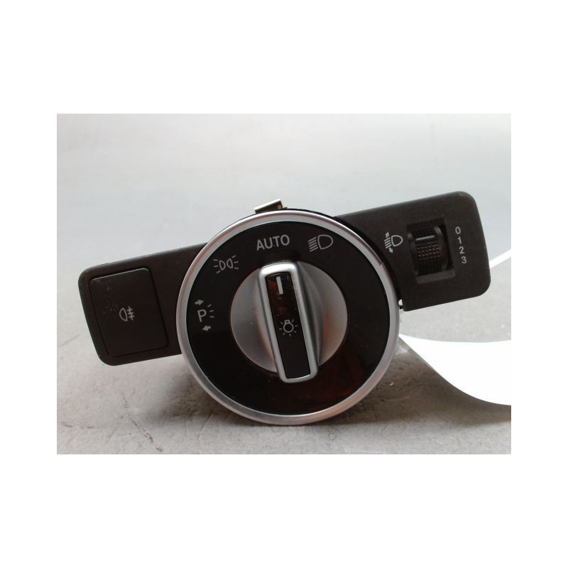 INTERIEUR COMMANDE PHARES MERCEDES CLASSE C BREAK 2004-