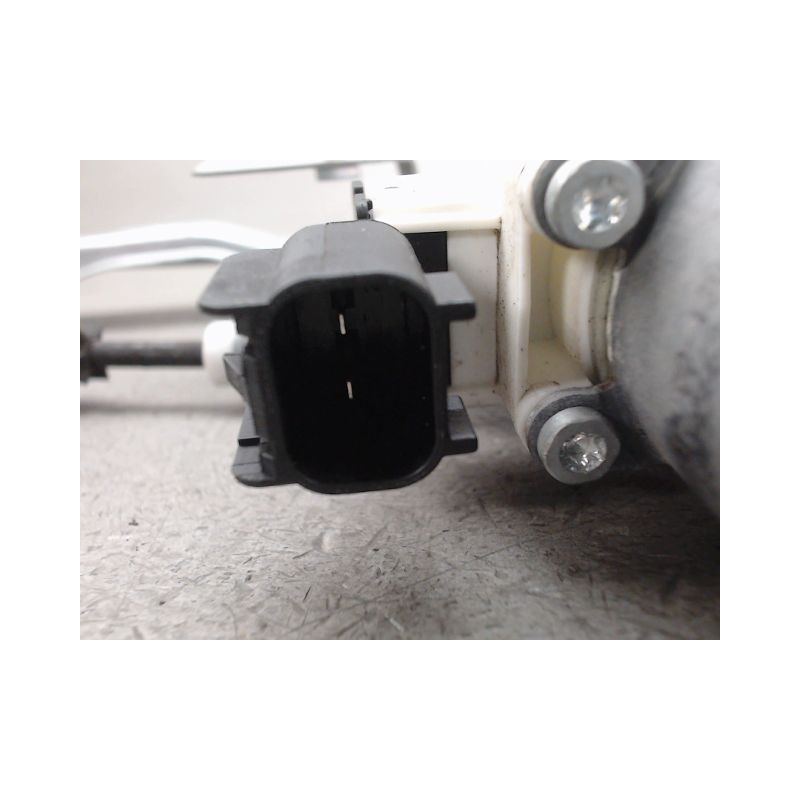 MECANISME LEVE-GLACE AVANT DROIT FORD T.COURIER
