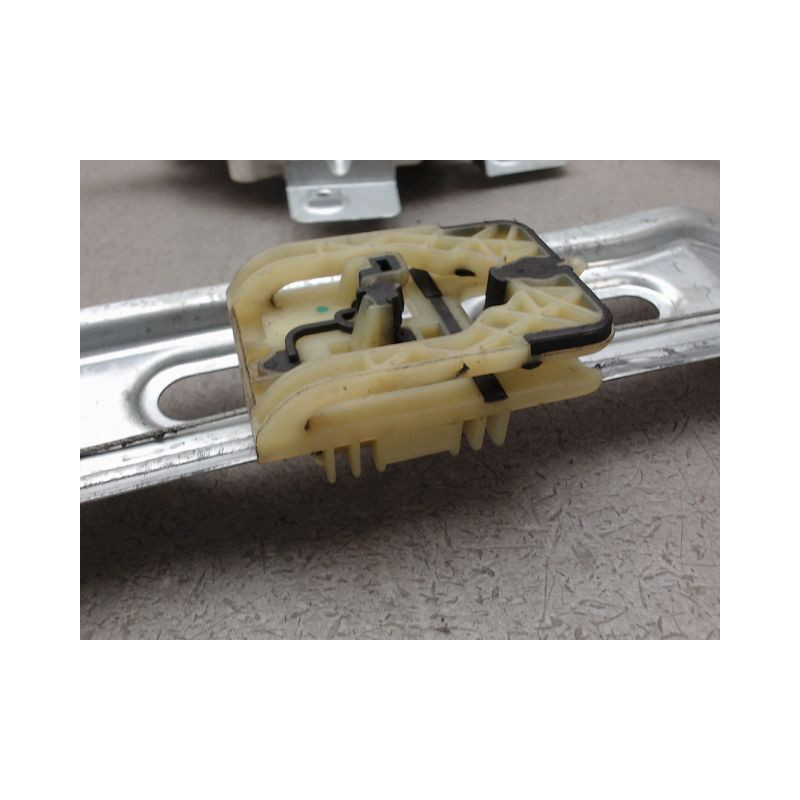 MECANISME LEVE-GLACE AVANT GAUCHE FORD T.COURIER