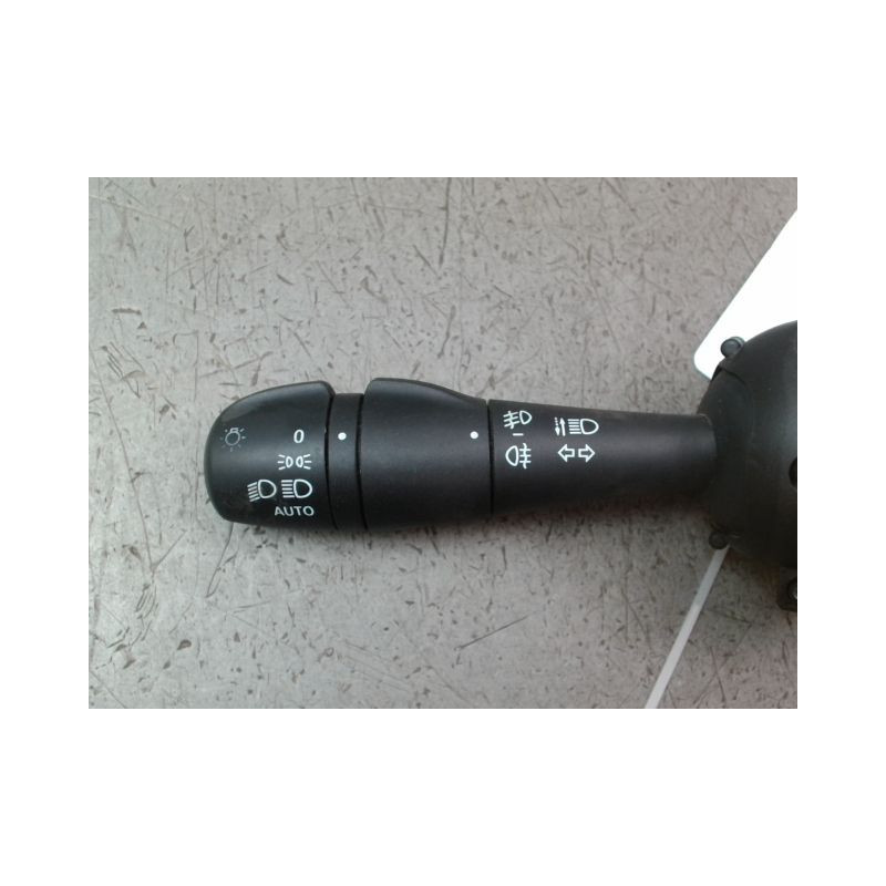 COMMANDE ECLAIRAGE RENAULT CLIO IV Phase 1 2012-...
