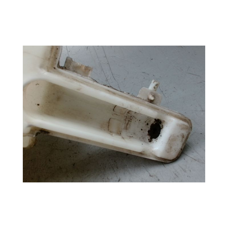 RESERVOIR LAVE-GLACE AVANT VOLKSWAGEN PASSAT 2005-