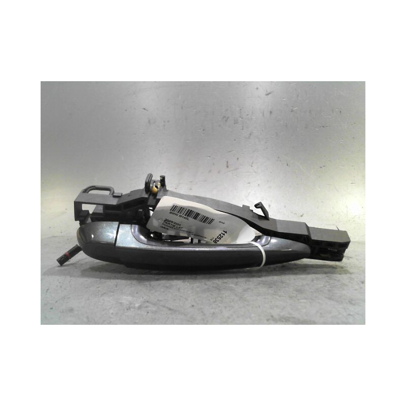 POIGNEE EXTERIEURE PORTE AVANT DROIT BMW M140L