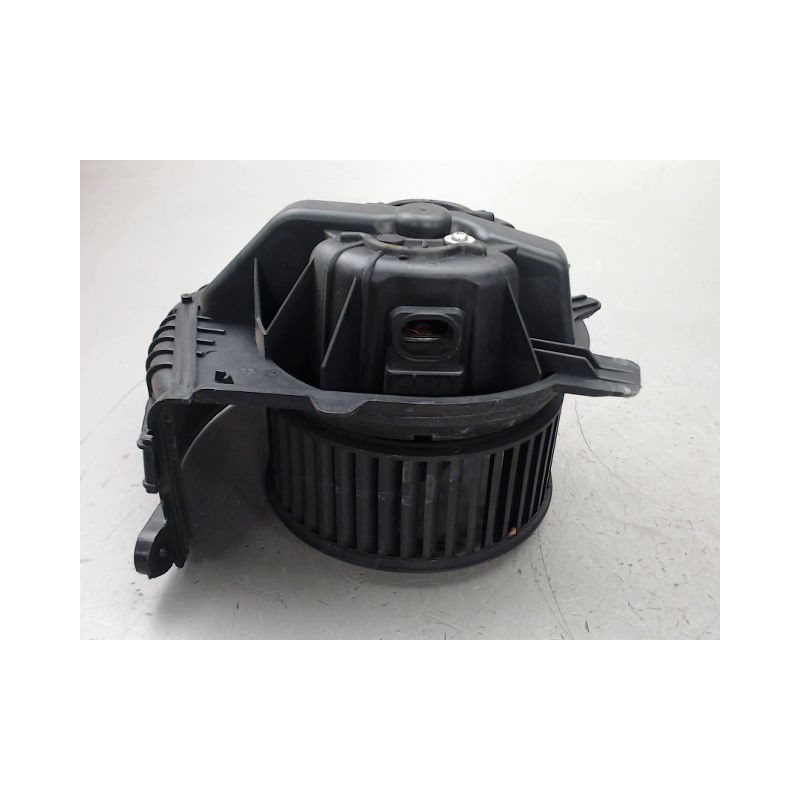 MOTEUR VENTILATEUR CHAUFFAGE RENAULT MEGANE