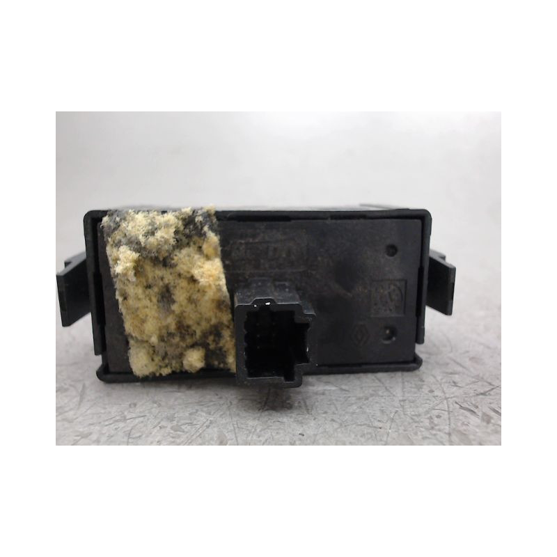 BOUTON DE WARNING RENAULT MASTER