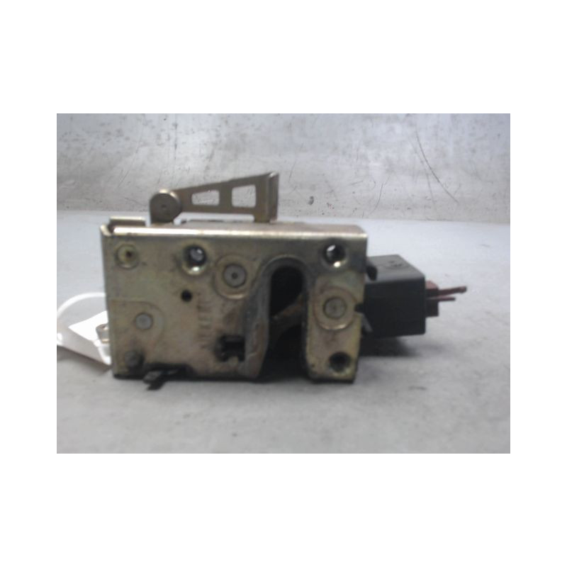 SYSTEME CONDAMNATION ARRIERE DROIT CITROEN SAXO 99-