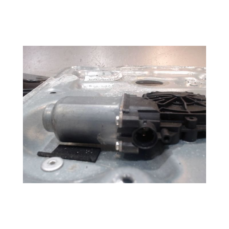 MECANISME+MOTEUR LEVE-GLACE AVANT DROIT NISSAN QASHQAI