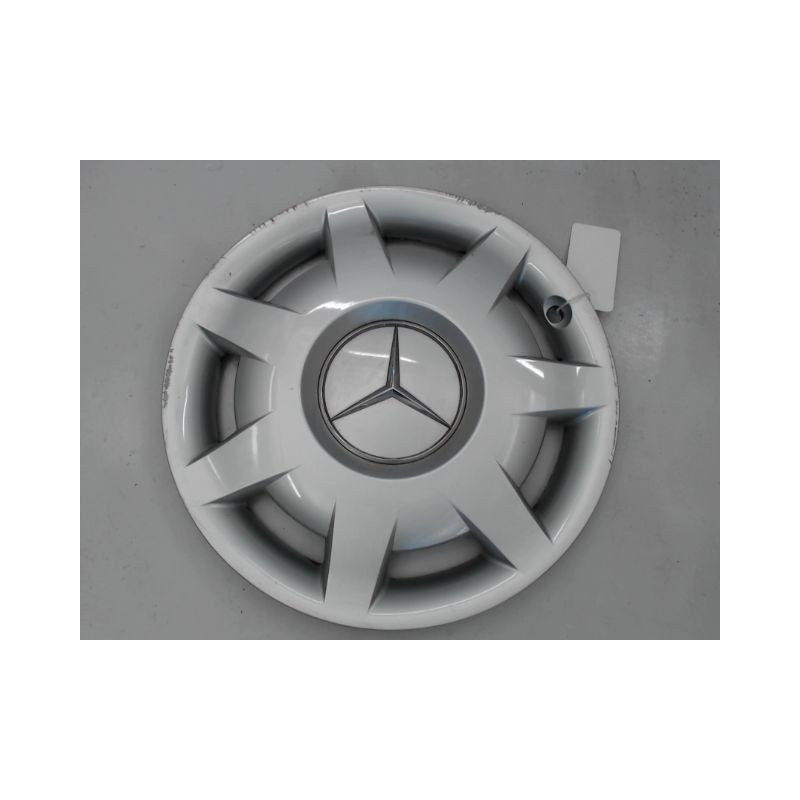 ENJOLIVEUR DE ROUE MERCEDES CLASSE C 2004-