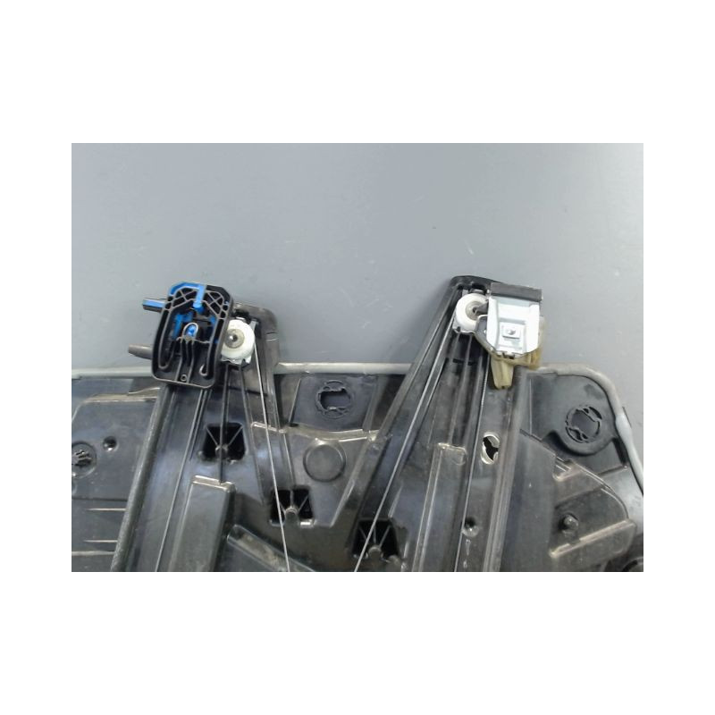 MECANISME+MOTEUR LEVE-GLACE AVANT GAUCHE FORD FIESTA 2010-