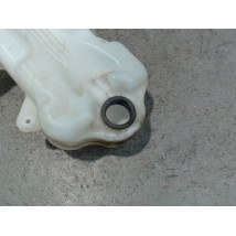 RESERVOIR LAVE-GLACE AVANT FORD FIESTA 2010-
