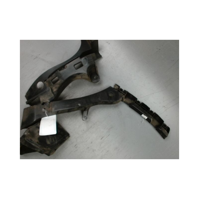 SUPPORT PARE-CHOC ARG PEUGEOT 3008