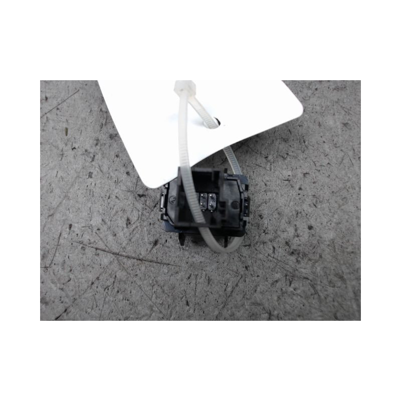 BOUTON DE WARNING OPEL CORSA