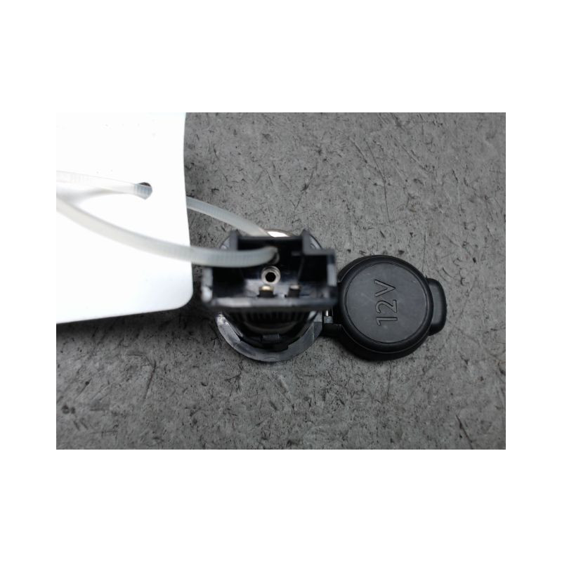 PRISE 12V AV OPEL CORSA