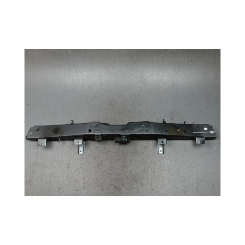 TRAVERSE SUPERIEURE ARMATURE AVANT NISSAN QASHQAI