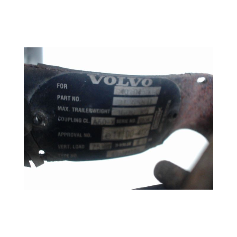 ATTELAGE VOLVO V50