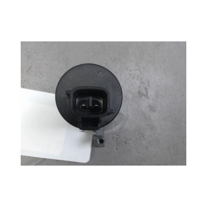 POMPE LAVE-GLACE AVANT TOYOTA YARIS