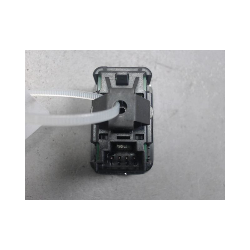COMMANDE LEVE-GLACE PORTE AVD MERCEDES CLASSE B