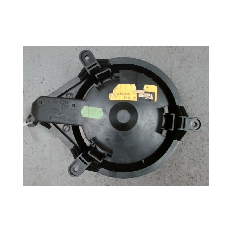 MOTEUR VENTILATEUR CHAUFFAGE RENAULT SAFRANE -96